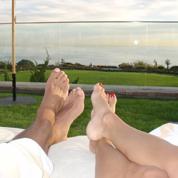 barbye carillo feet 1