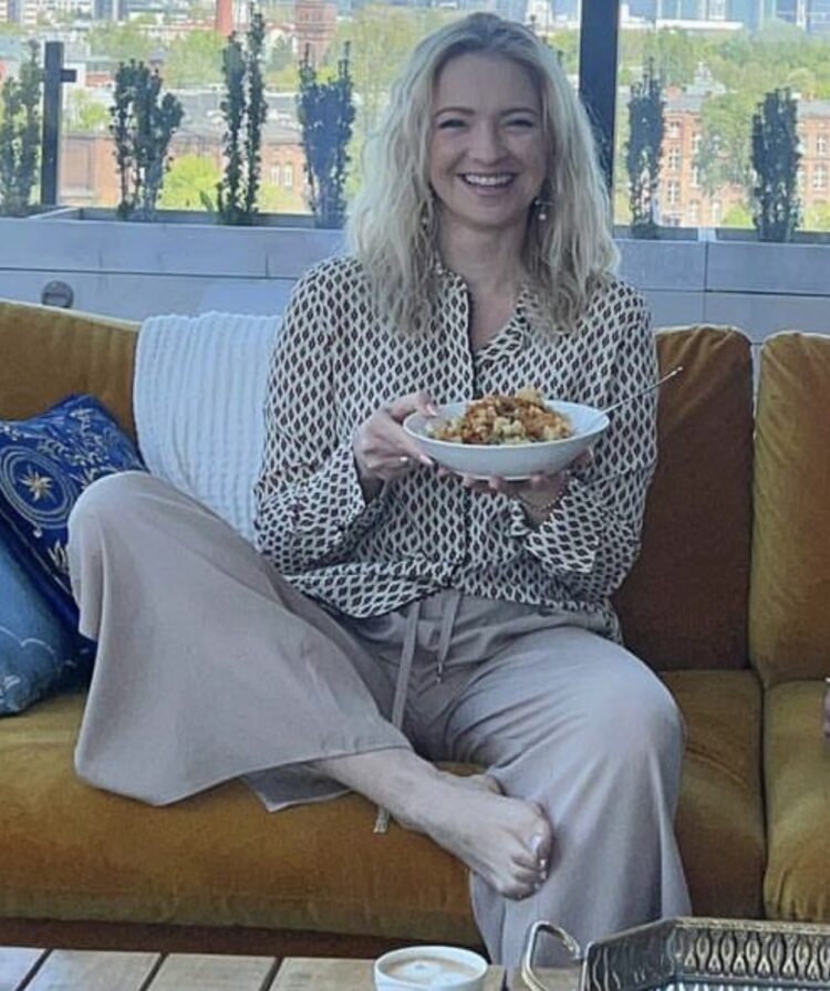 basia kurdej szatan feet 3