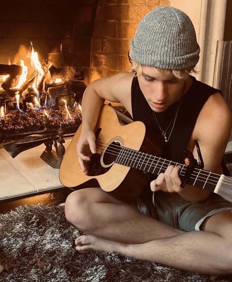 baylee littrell feet