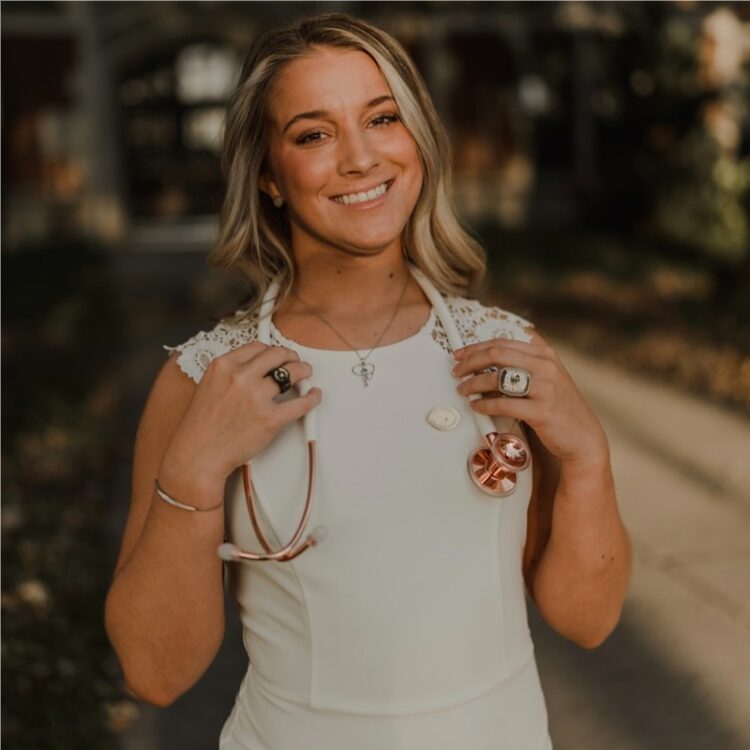 baylee tkaczuk feet 6