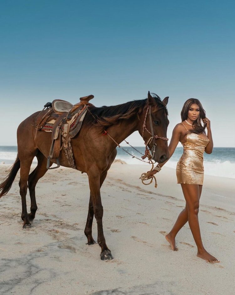 bayleigh dayton feet 5