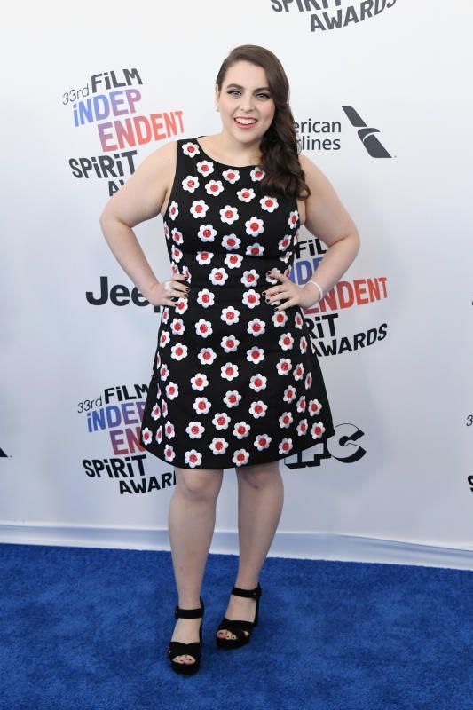 beanie feldstein feet 3