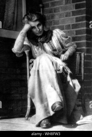 beatrice potter webb feet 5