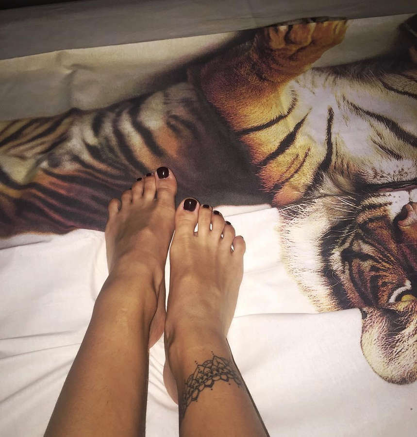 beatrice valli feet 2