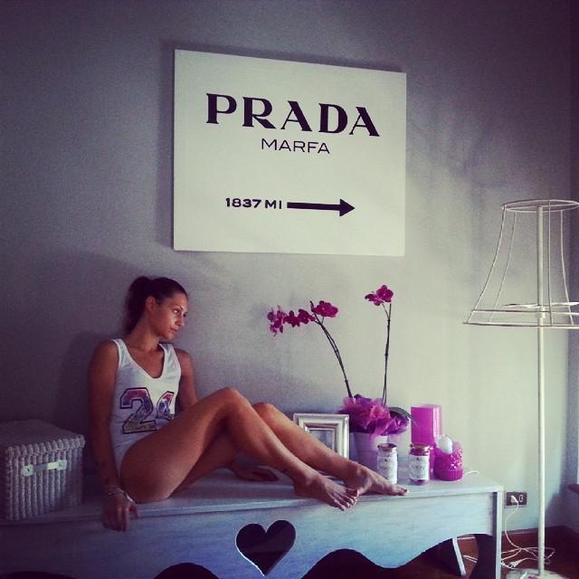 beatrice valli feet 5