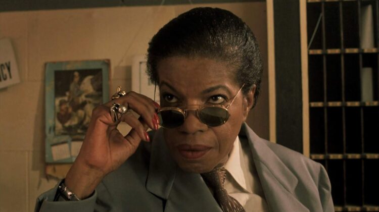 beatrice winde feet 3