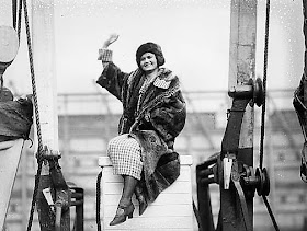 beatrix loughran feet 5