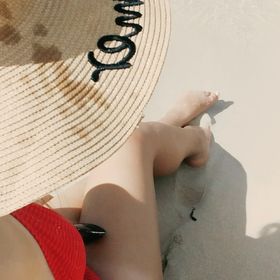 beatriz valdes feet 1