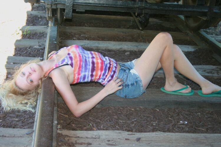 beauty in distress feet 2