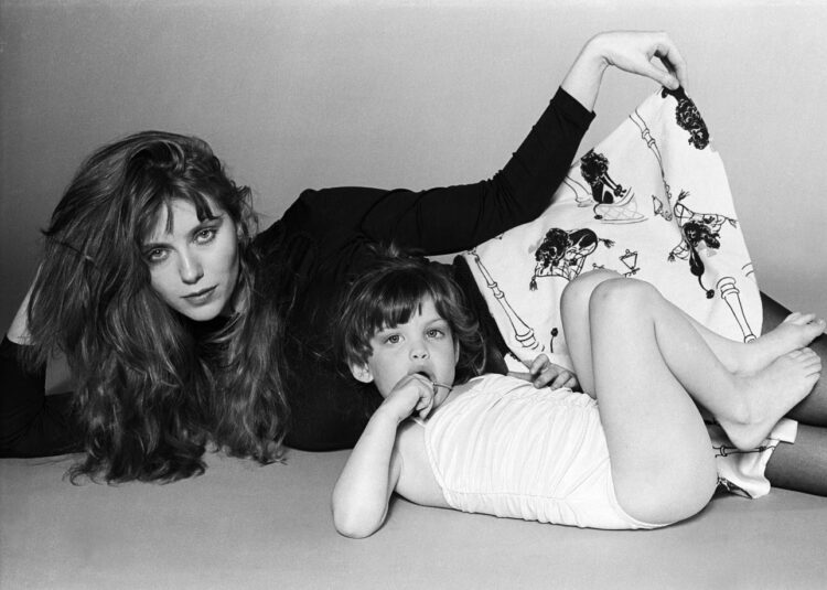 bebe buell feet 3