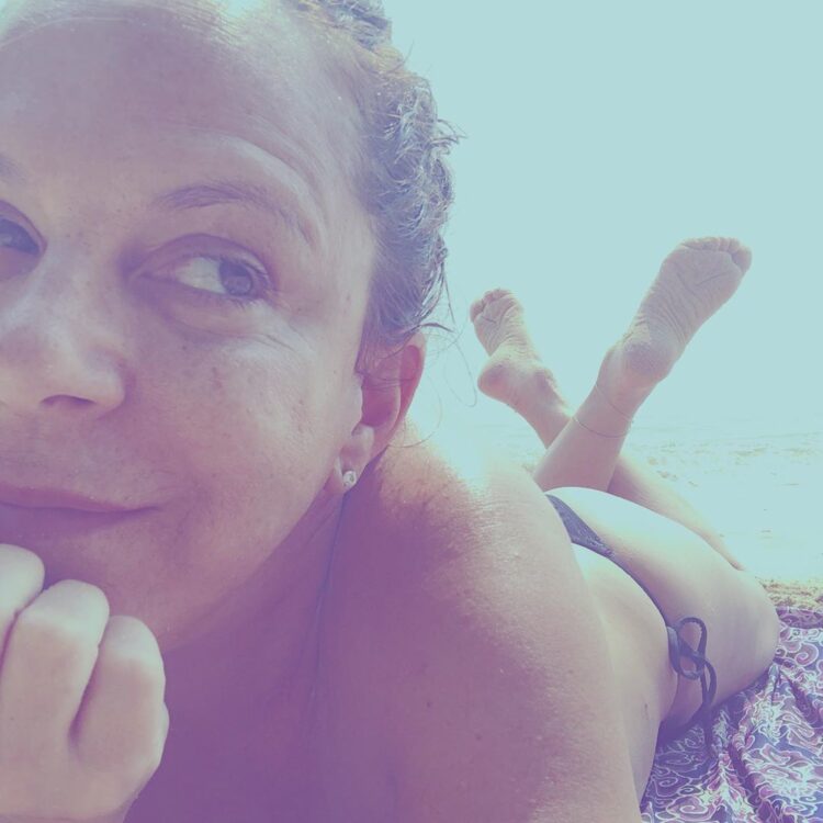 bebel gilberto feet 6