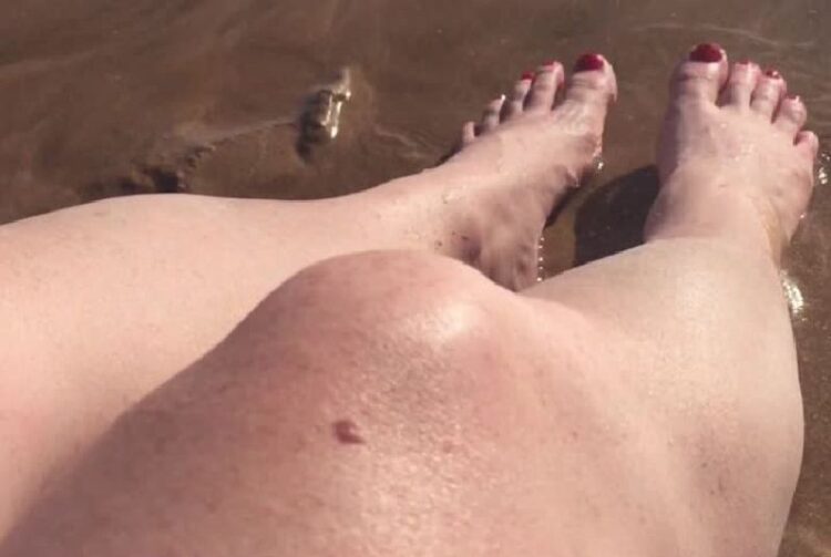 becky higgins feet 1