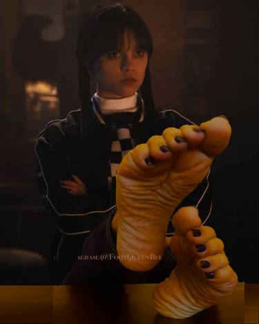 bee ortega feet