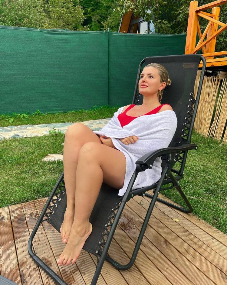 begum polat feet
