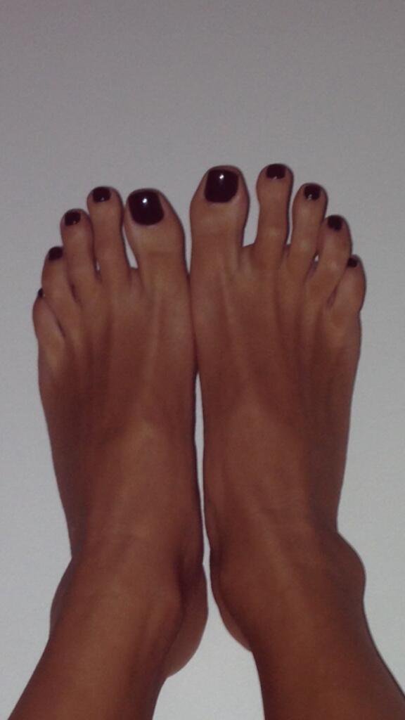 bel rodrigues feet 2