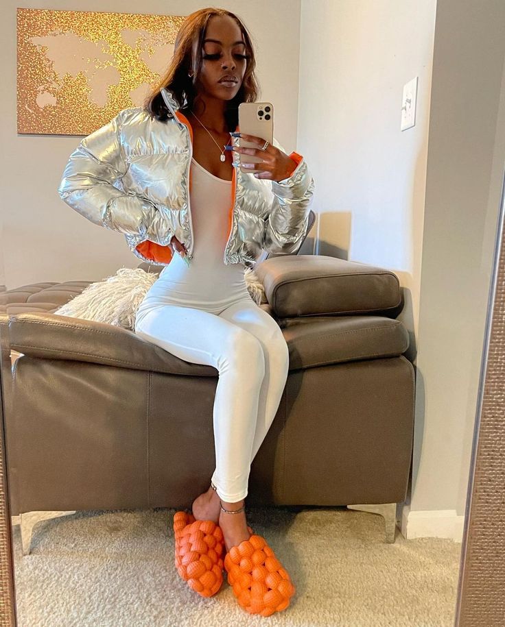 belike ariana feet 6