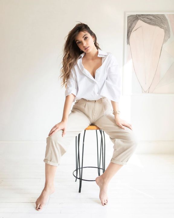 belinay sandikci feet