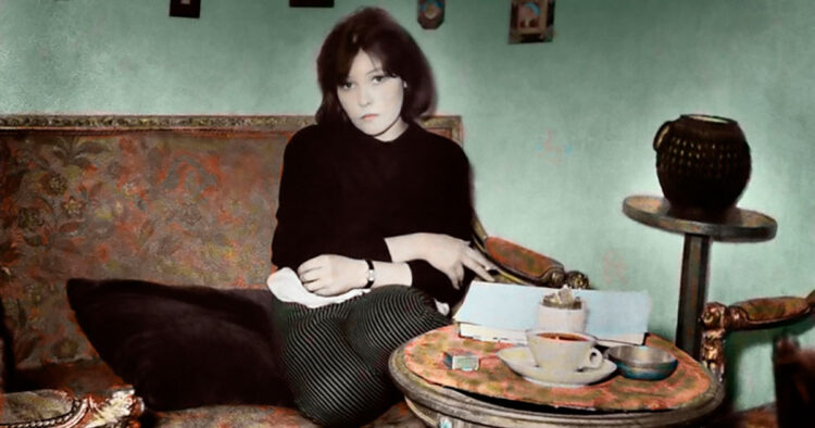 bella akhmadulina feet