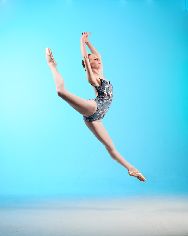 bella ashlynn feet 1