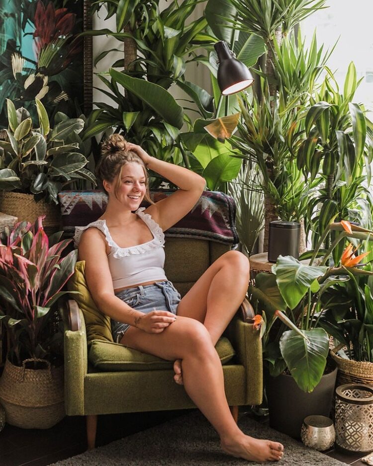 bella bucchiotti feet 3