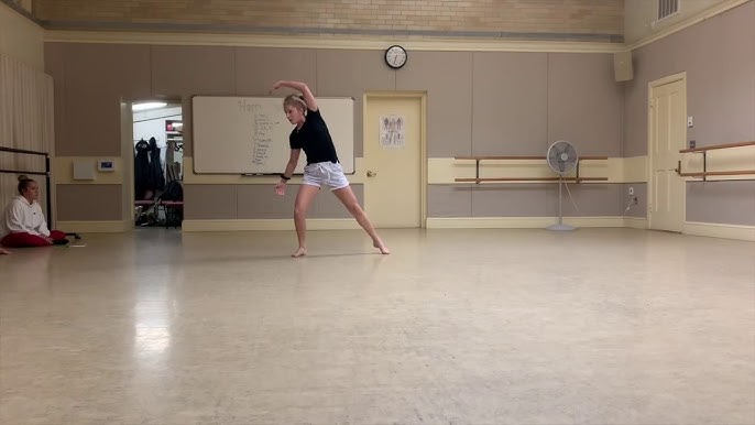 bella defusco feet 2