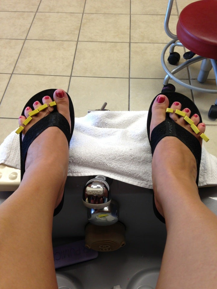 bella defusco feet 6