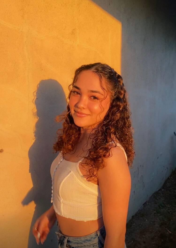 bella ferinac feet 4