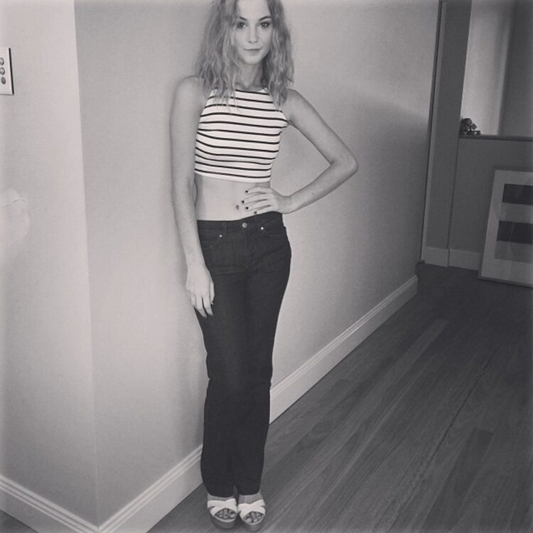 bella ferraro feet 1