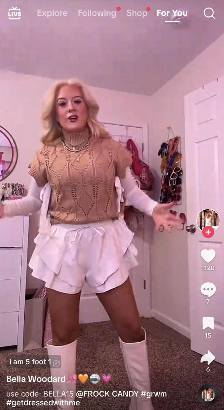 bella woodard feet 2