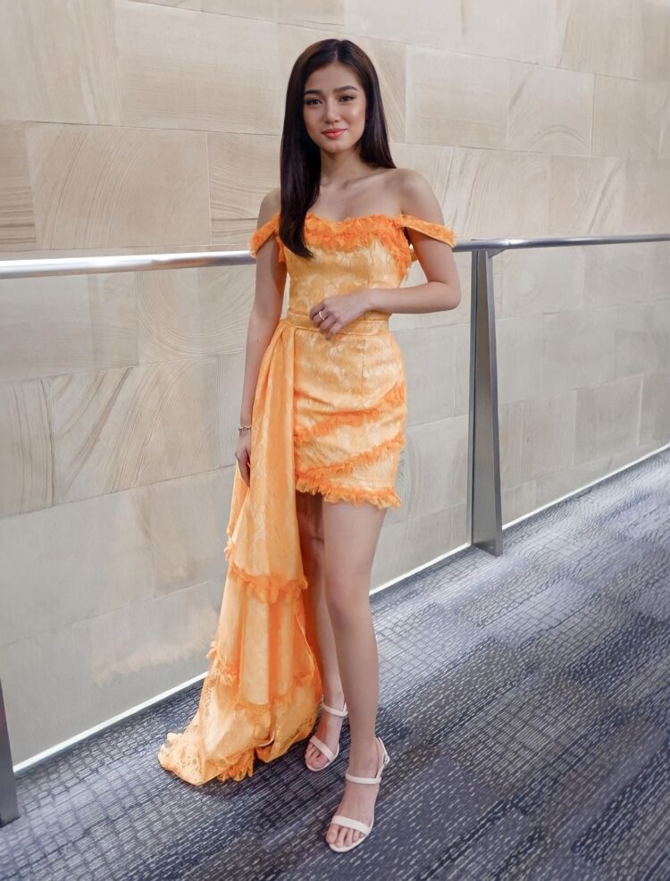 belle mariano feet 3