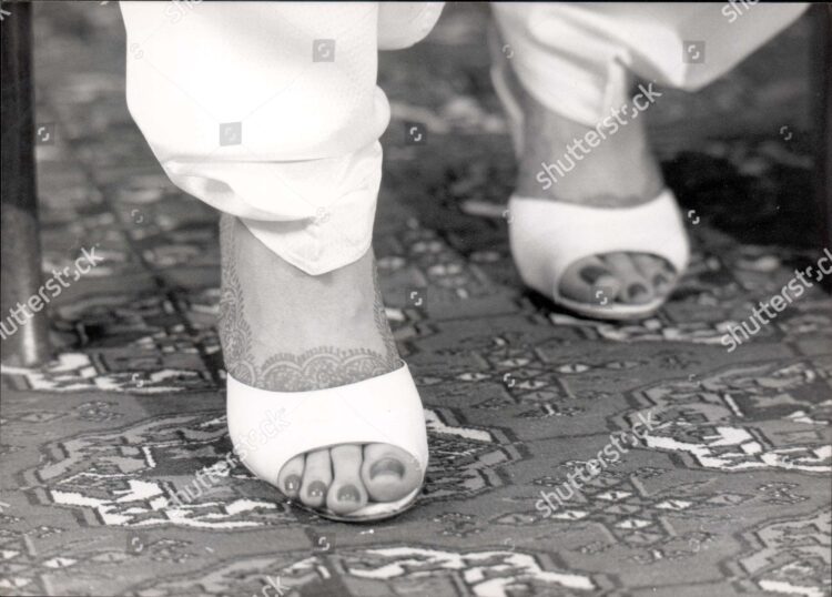 benazir bhutto feet