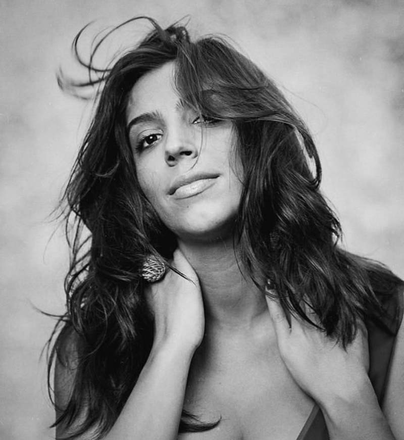 benedita zerbini case feet 4