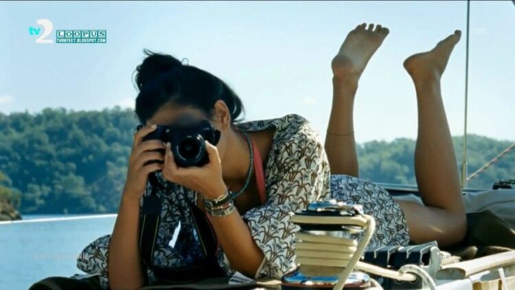 berrak tuzunatac feet 3