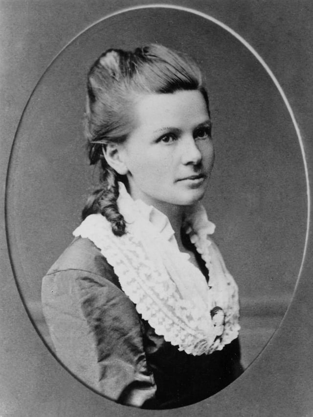 bertha benz feet 2