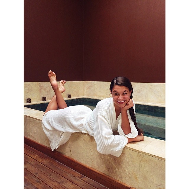 beth ann robinson feet