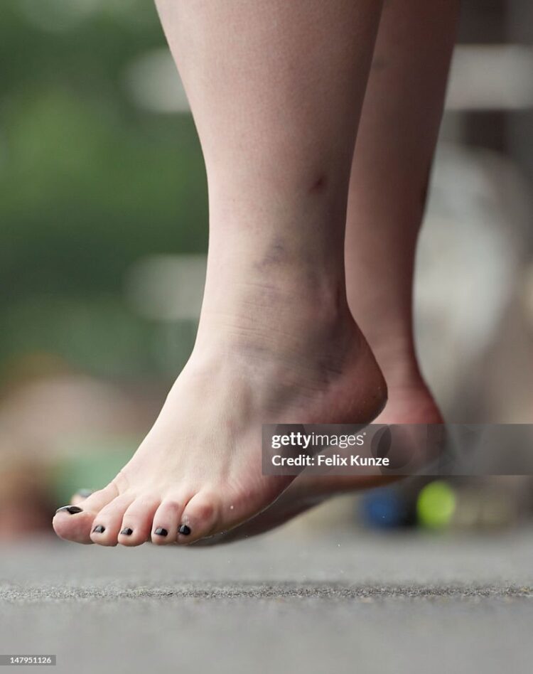 beth ditto feet 1
