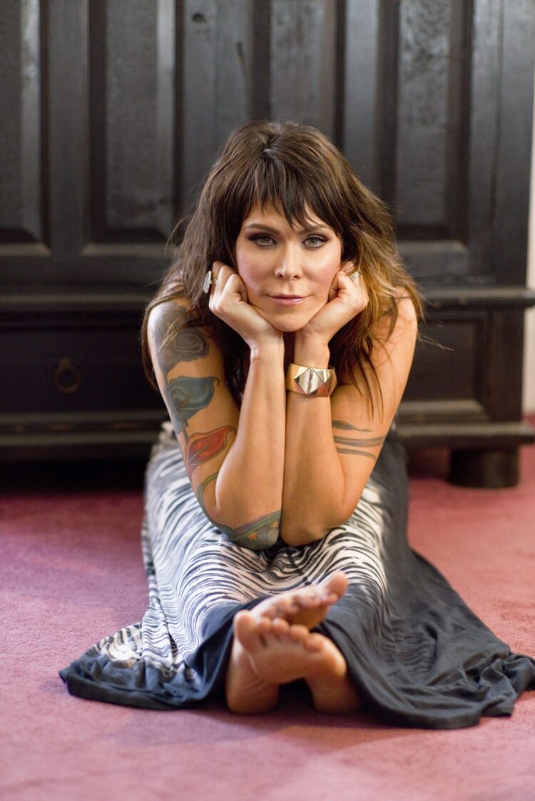 beth hart feet 5 scaled