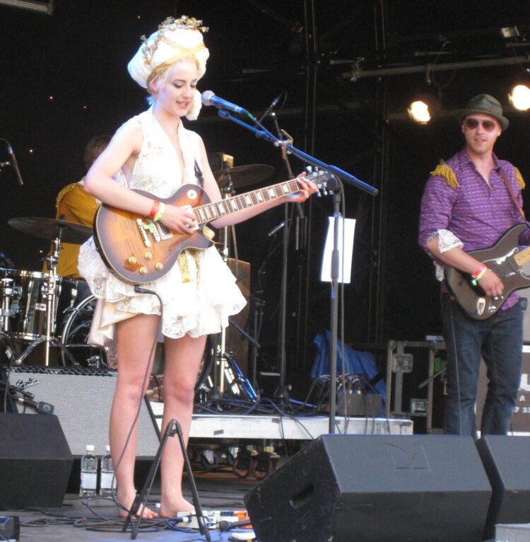 beth jeans houghton feet 4 scaled