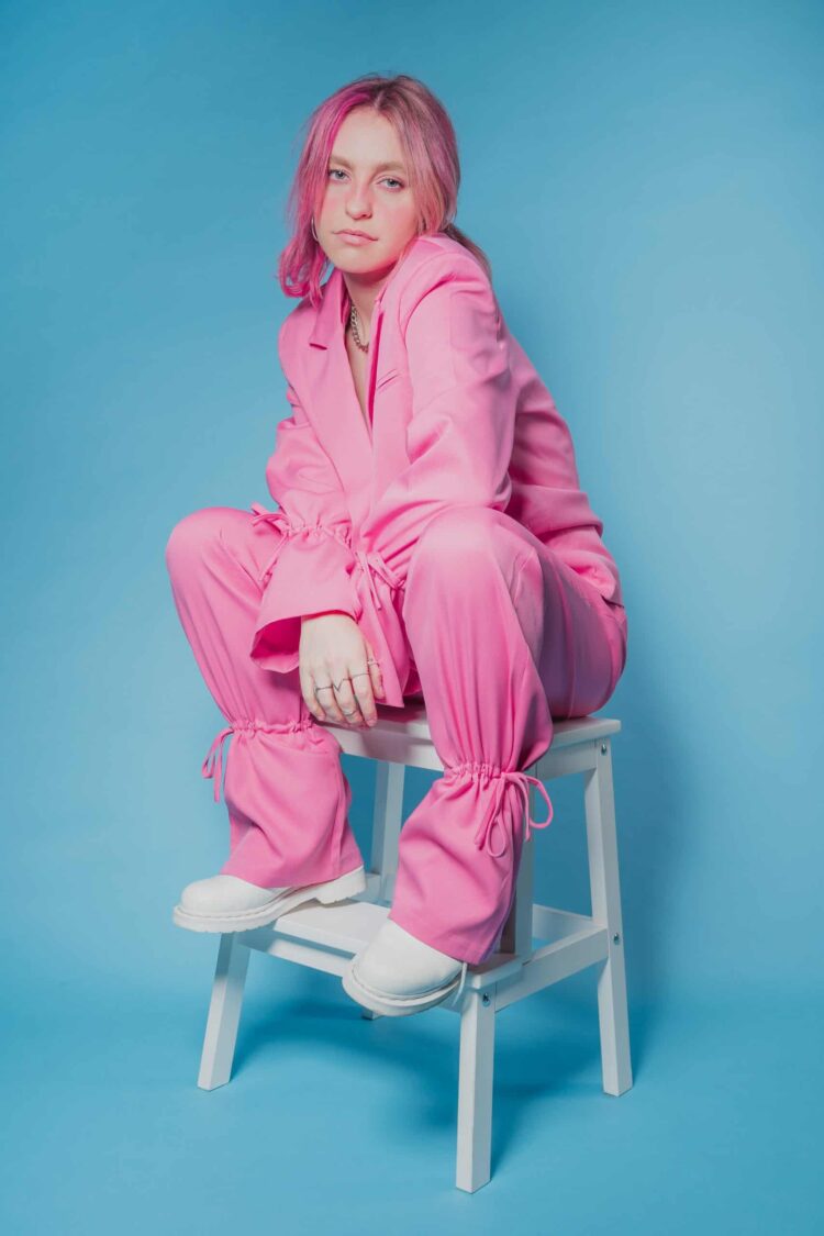 beth mccarthy feet 6