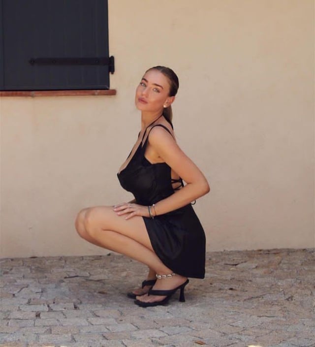 bethany lily april feet 2