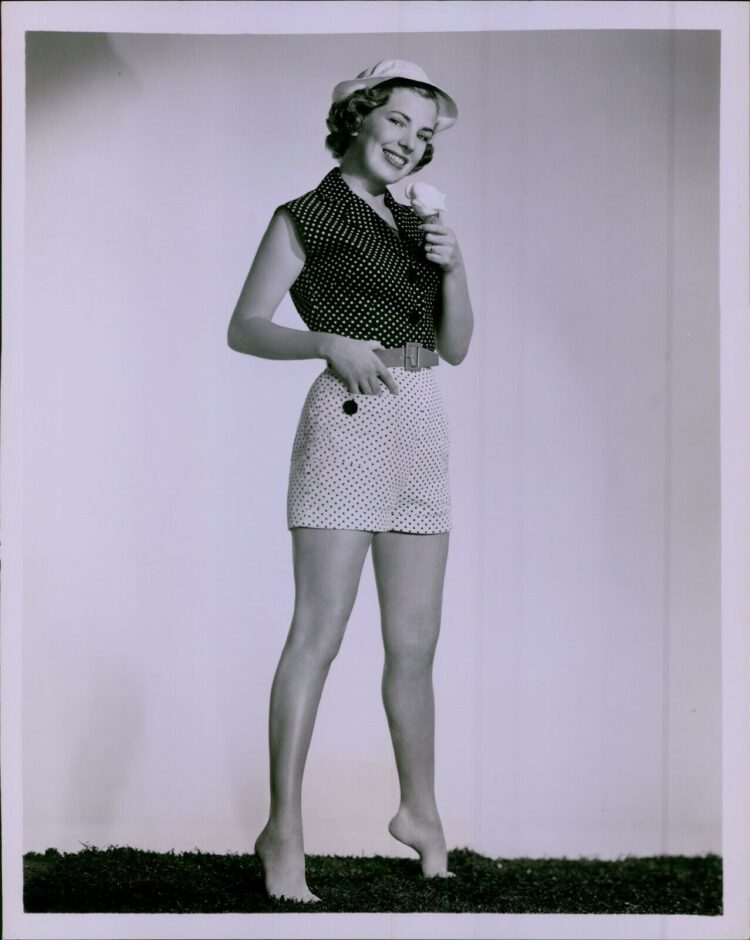 betty johnson feet 2