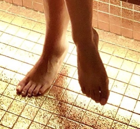 betty nguyen feet 2