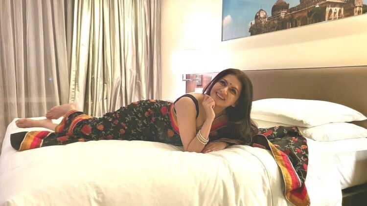 bhagyashree patwardhan feet 5