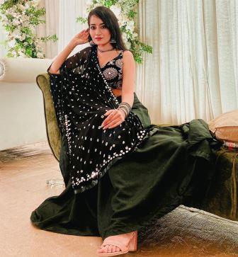 bhavika motwani feet 6 1