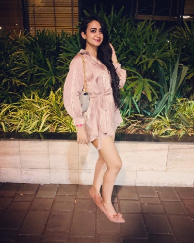 bhoomika mirchandani feet 3