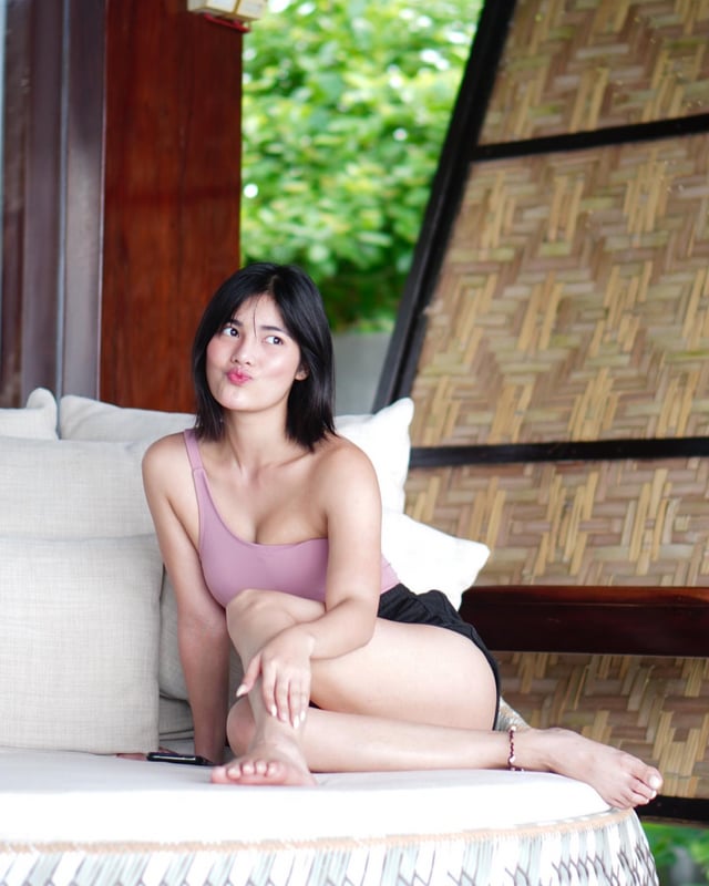 bianca de leon feet 4