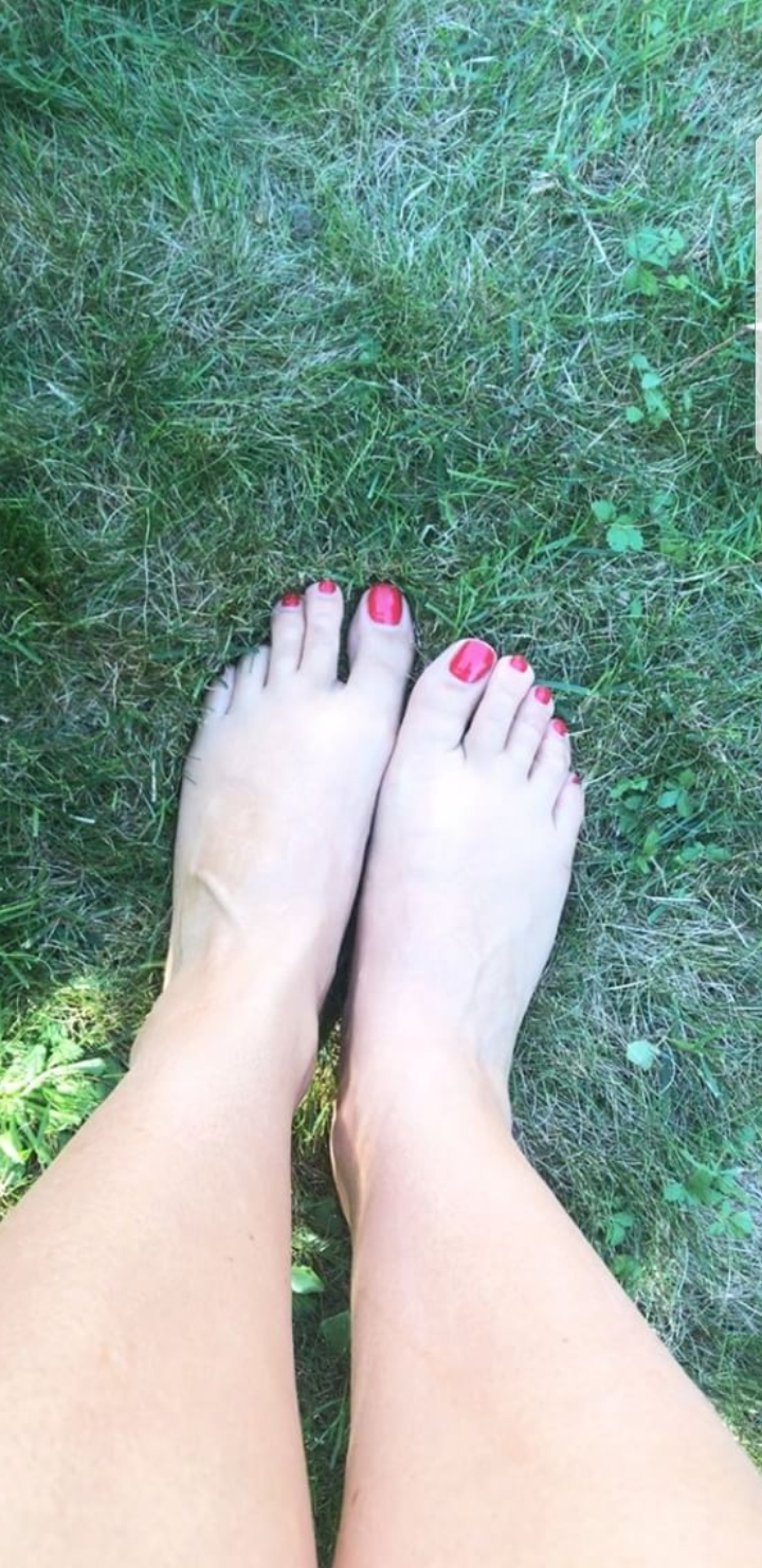 bianca jeanette feet 4