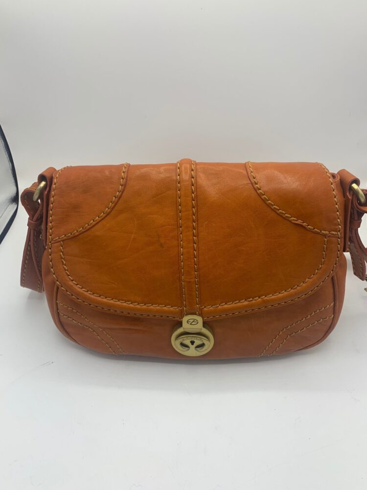 biasia banks feet scaled