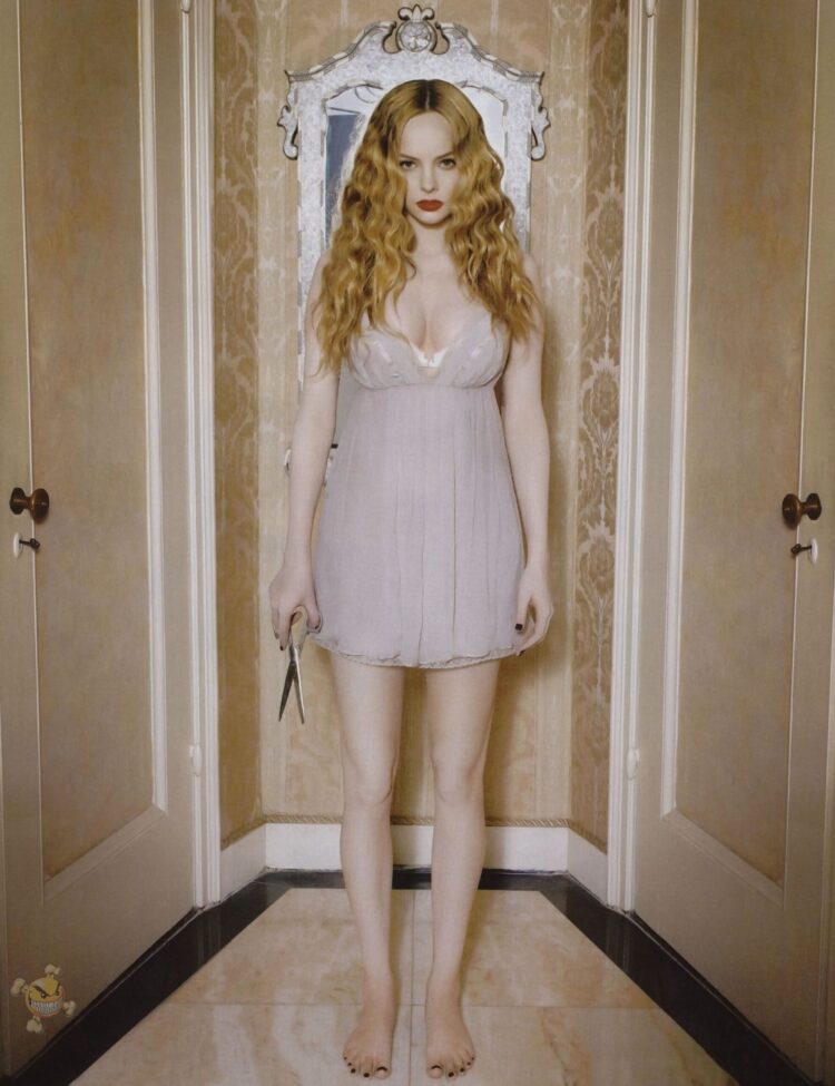 bijou demi feet scaled