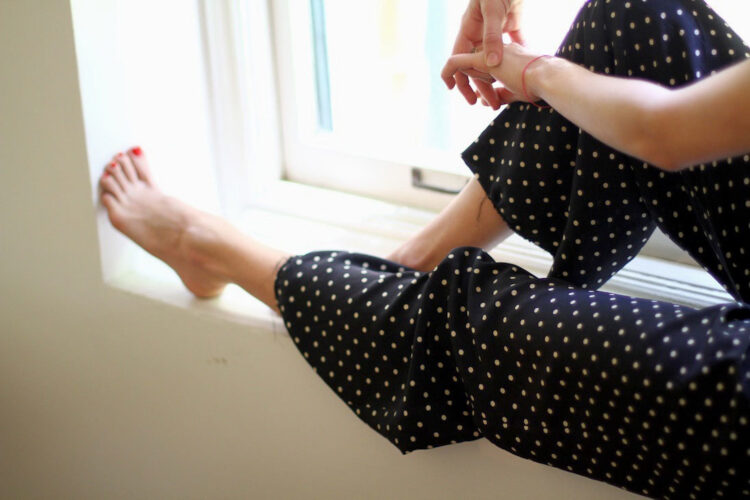 binki shapiro feet 4